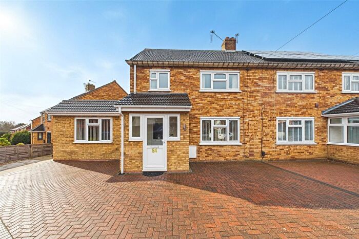 4 Bedroom Semi Detached House For Sale In Queensway, Maidenhead, Berkshire, SL6