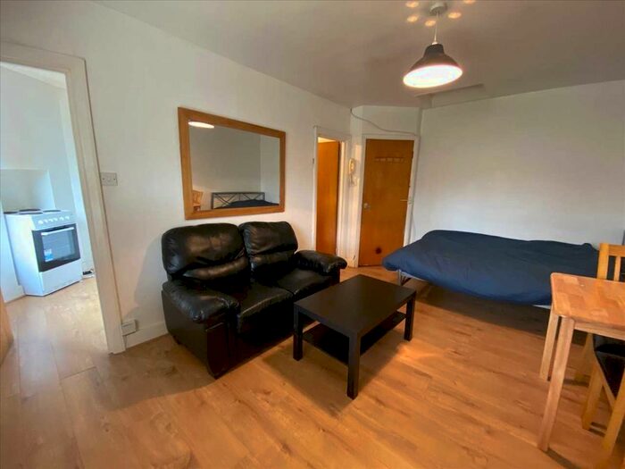 Studio To Rent In Argyle Road, London, W13