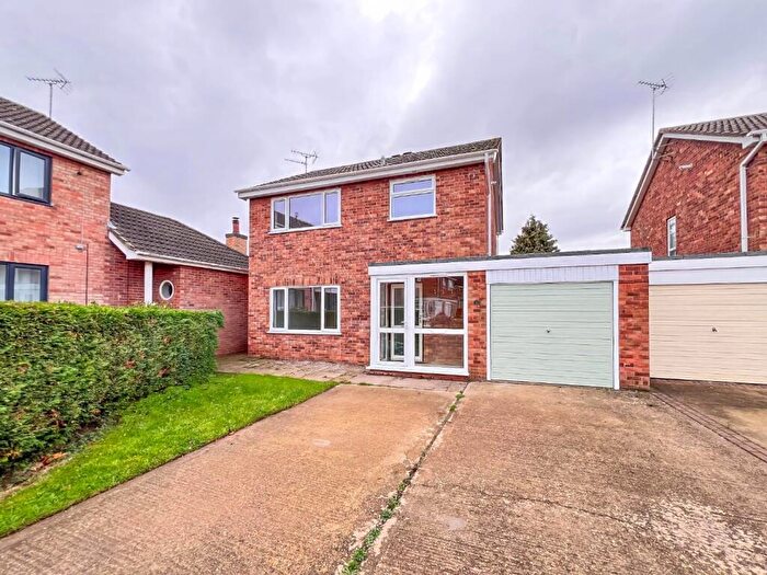 3 Bedroom Detached House For Sale In Bettles Close, Peterborough, PE1