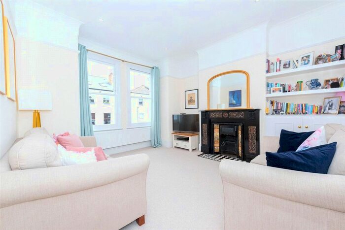 4 Bedroom Maisonette To Rent In Haldon Road, London, SW18