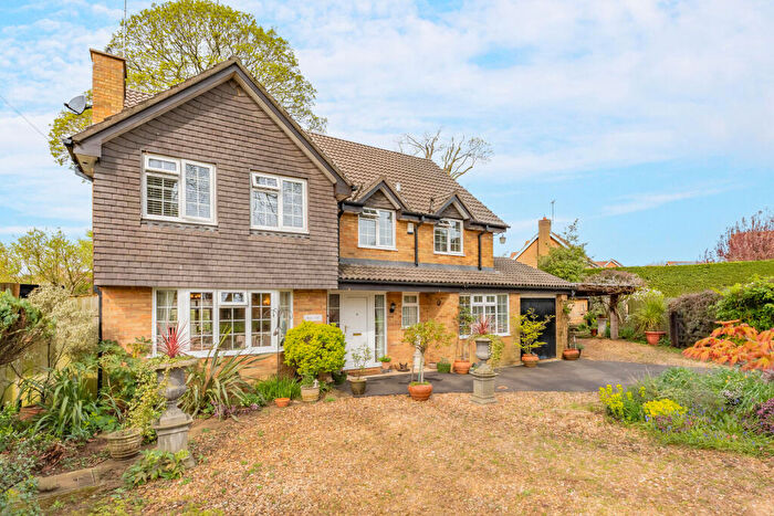 4 Bedroom Detached House For Sale In Church View, Burton Latimer, NN15