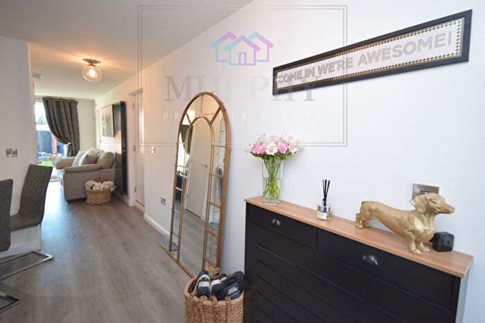 3 Bedroom Detached House For Sale In Park Hill Way, Wakefield, West Yorkshire, WF1