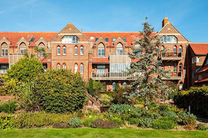 2 Bedroom Flat For Sale In Rottingdean Place, Falmer Road, Rottingdean, BN2