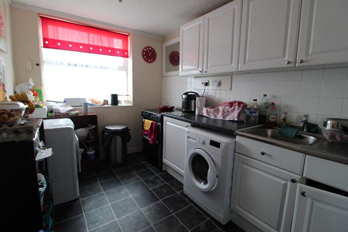 2 Bedroom Apartment To Rent In Camden House, Marlowes, Hemel Hempstead, Hertfordshire, HP1