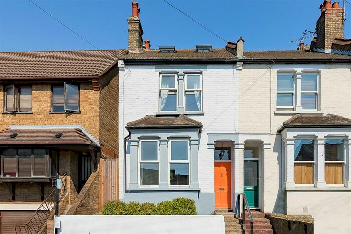 3 Bedroom House To Rent In Browns Road, Walthamstow, E17