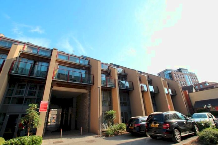 2 Bedroom Flat To Rent In Jacob Street, St. Philips, Bristol, BS2