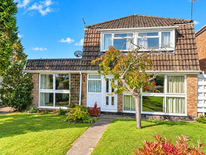 3 Bedroom Detached House For Sale In Heathgate, Yatton, BS49