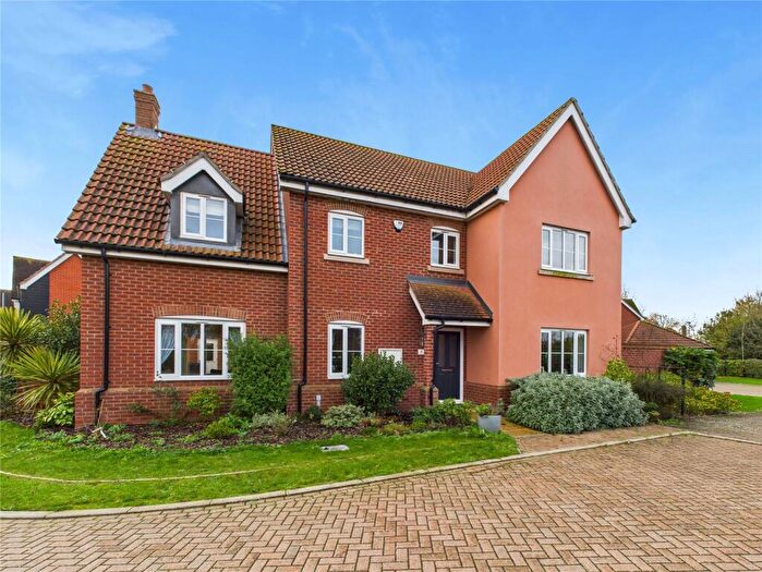 6 Bedroom Detached House For Sale In Rodwell Close, Holbrook, Ipswich, Suffolk, IP9