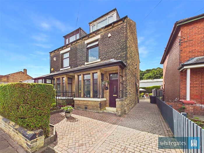4 Bedroom Semi-Detached House For Sale In Carr Bottom Road, Bradford, West Yorkshire, BD5