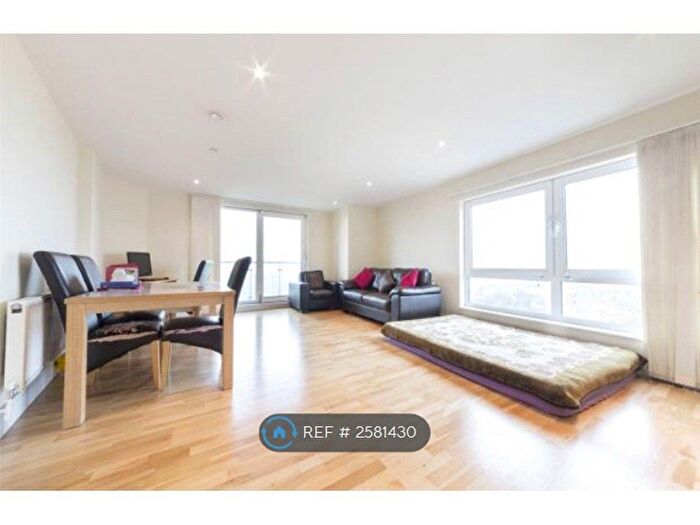 1 Bedroom Flat To Rent In Raphael House, Ilford, IG1