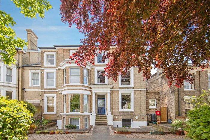 2 Bedroom Apartment For Sale In Fonnereau Road, Ipswich, IP1