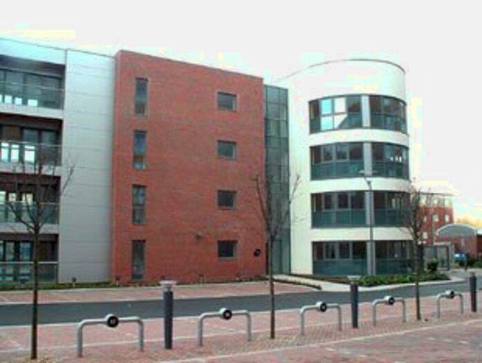 2 Bedroom Apartment To Rent In The Reach, Leeds Street, L3