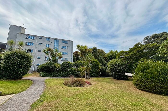 1 Bedroom Flat For Sale In Pendennis Road, Falmouth, TR11