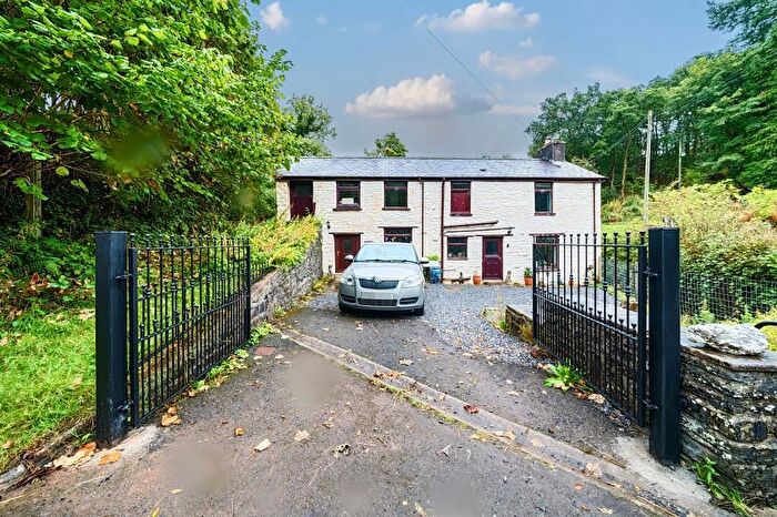 4 Bedroom Detached House For Sale In Forge House, Halfway, SA20