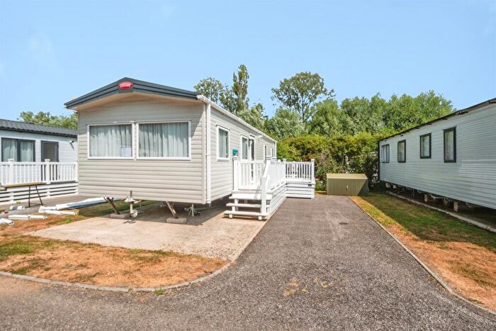 2 Bedroom Park Home For Sale In Bowleaze Coveway, Weymouth, DT3