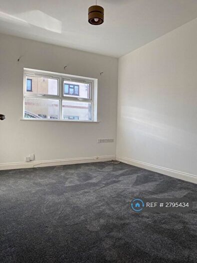 2 Bedroom Flat To Rent In Josaphine Mews, Portsmouth, PO2