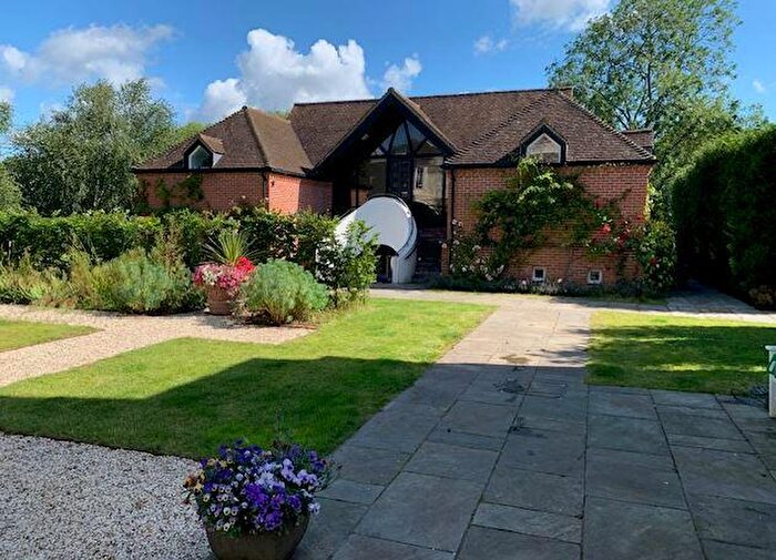 4 Bedroom End Of Terrace House To Rent In The Stables Hurst, RG10