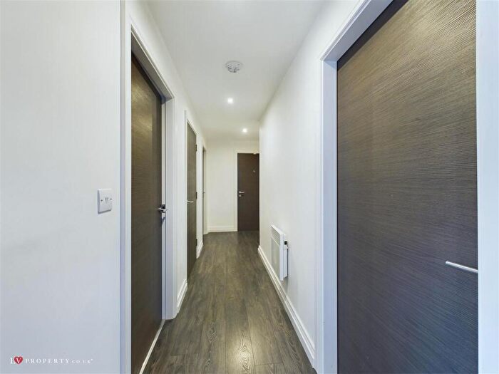 2 Bedroom Apartment To Rent In Metalworks, Warstone Lane, B18