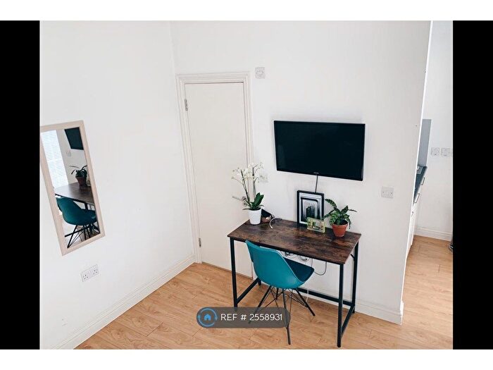 Studio To Rent In Camden High Street, London, NW1