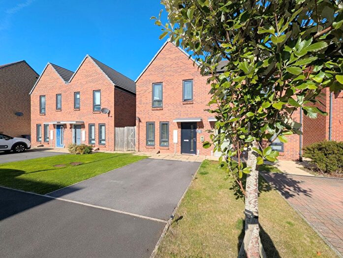 3 Bedroom Semi-detached House For Sale In Collin Drive, South Shields, NE34