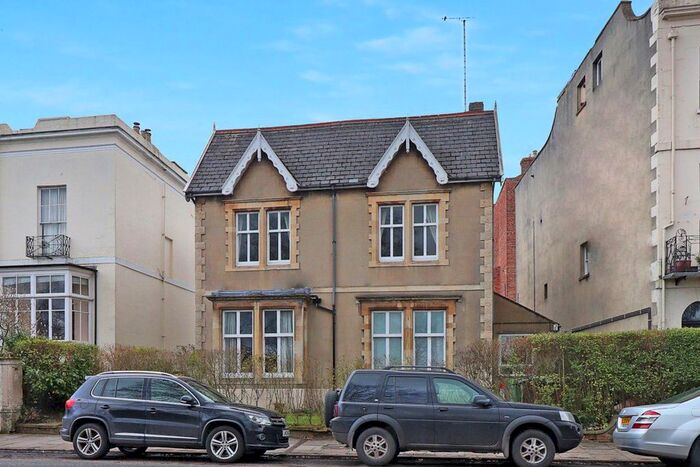 1 Bedroom Flat To Rent In Montpellier Terrace, Cheltenham, GL50