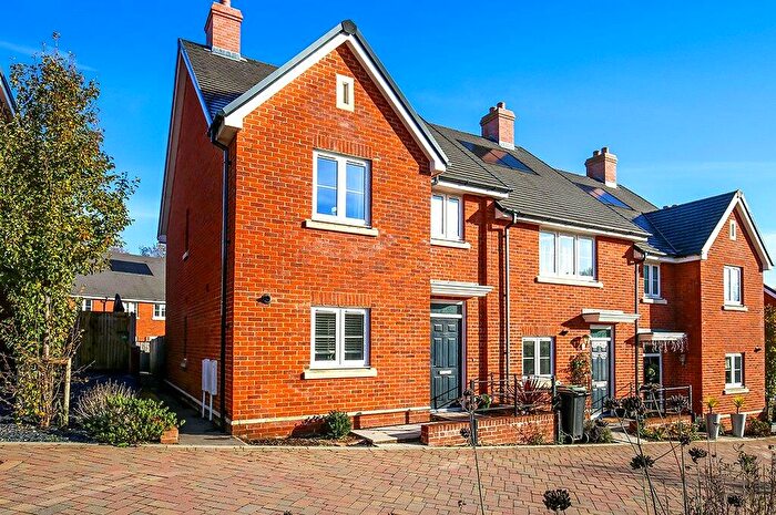 3 Bedroom End Of Terrace House To Rent In Highwood Avenue, Eastleigh, Hampshire, SO50