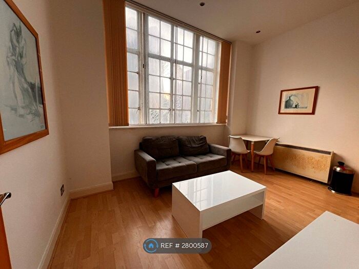 2 Bedroom Flat To Rent In Eastgate, Leeds, LS2