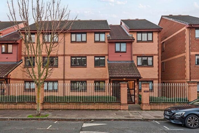 2 Bedroom Property To Rent In Pelham Road, London, SW19