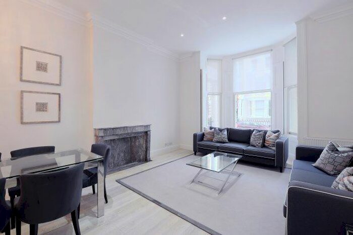 4 Bedroom Flat To Rent In Lexham Gardens, Kensington W8