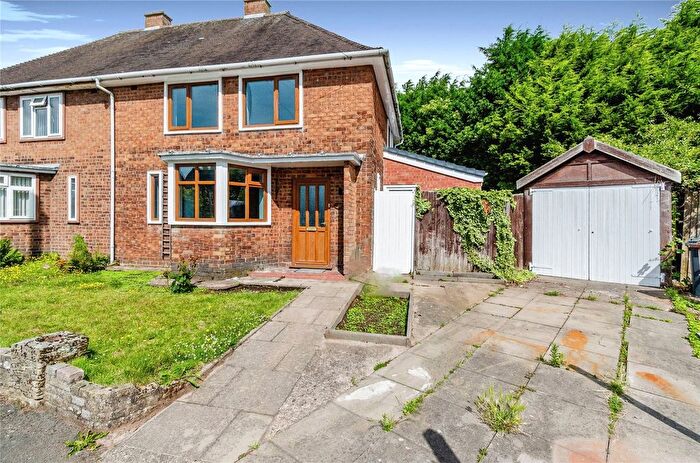 3 Bedroom Semi-Detached House For Sale In Arrow Road, Walsall, West Midlands, WS3