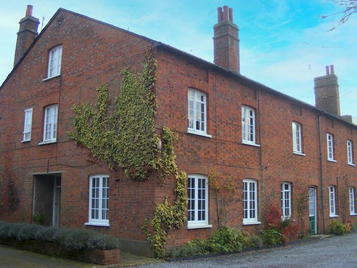 2 Bedroom Maisonette To Rent In London Road, Welwyn, AL6