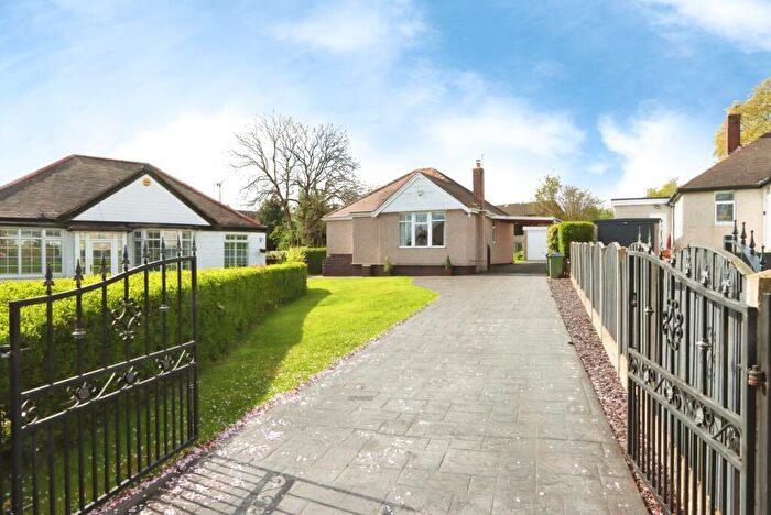 3 Bedroom Bungalow For Sale In Essendine Crescent, Sheffield, S8