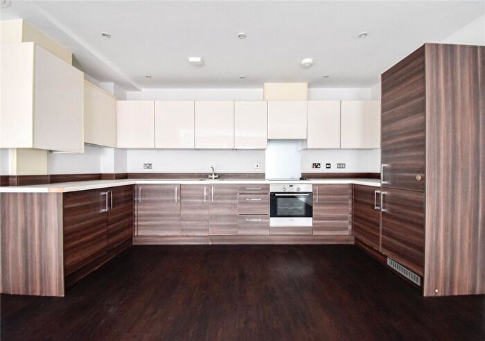 2 Bedroom Apartment To Rent In Glenalmond Avenue, Cambridge, CB2