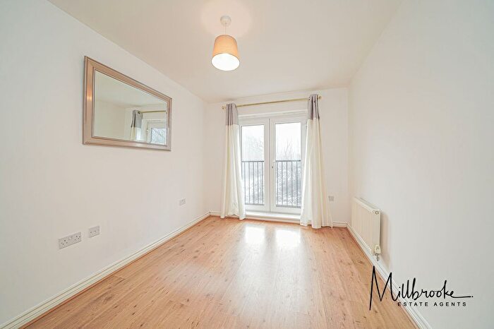 2 Bedroom Flat For Sale In Everside Close, Worsley, M28