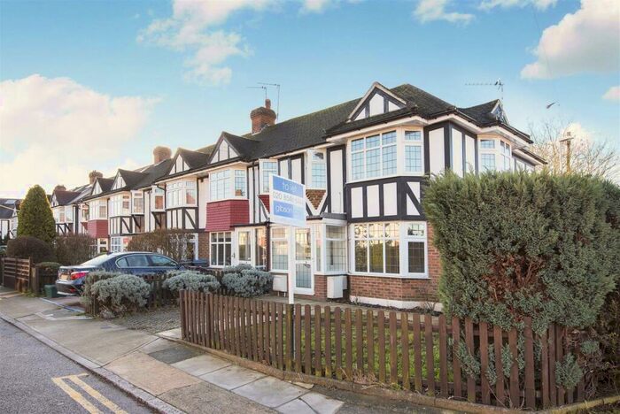 4 Bedroom Semi-Detached House To Rent In Barnfield Avenue, Kingston Upon Thames, KT2