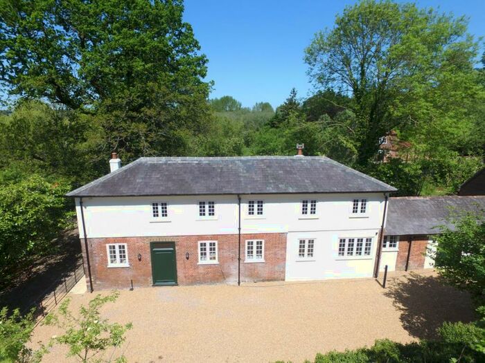 3 Bedroom End Of Terrace House To Rent In Garden House Lane, St Albans, Hertfordshire, AL3