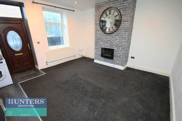 1 Bedroom Terraced House To Rent In Hill Street, Bradford, West Yorkshire, BD6