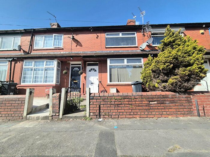 2 Bedroom Terraced House To Rent In Summergate Place, Halifax, HX1