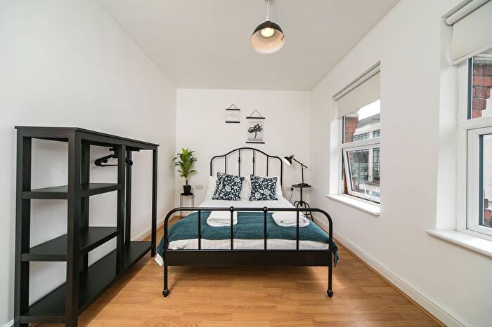 2 Bedroom Flat To Rent In West Street, Reading, RG1