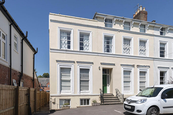 2 Bedroom Apartment To Rent In Old Bath Road, Cheltenham, GL53