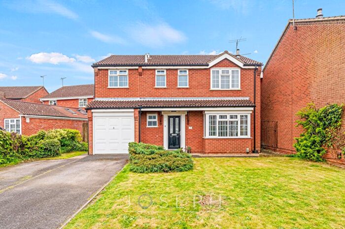 5 Bedroom Detached House For Sale In Fishbane Close, Ipswich, IP3