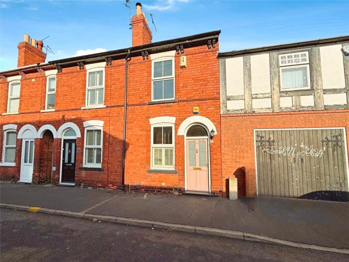 2 Bedroom End Of Terrace House For Sale In Weir Street, Lincoln, Lincolnshire, LN5