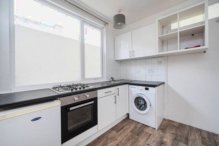 Studio To Rent In Myddleton Road, Bowes Park, London, N22