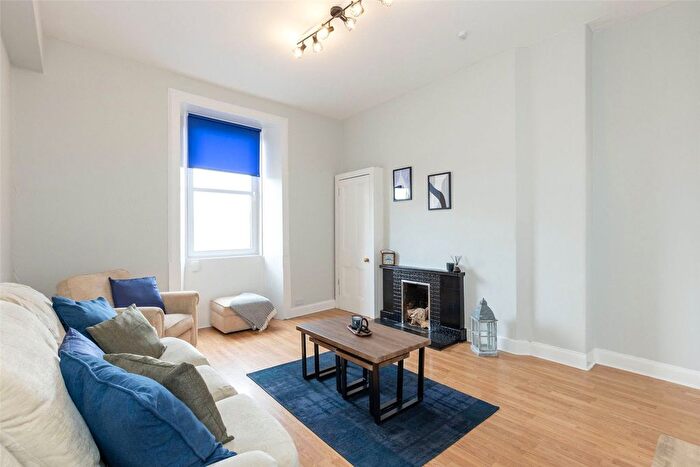 1 Bedroom Flat To Rent In Dundee Terrace, Edinburgh, EH11