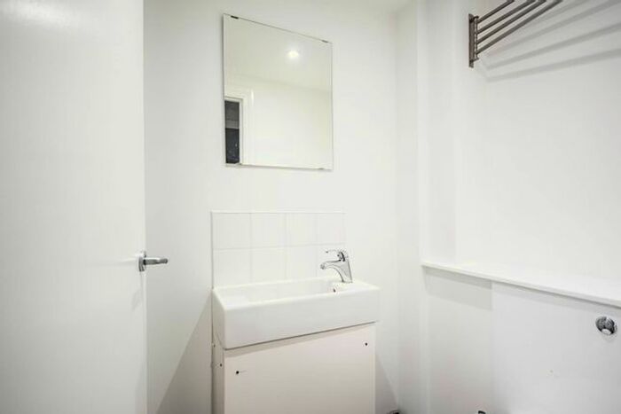 2 Bedroom Flat To Rent In London Road, Plaistow, London, E13