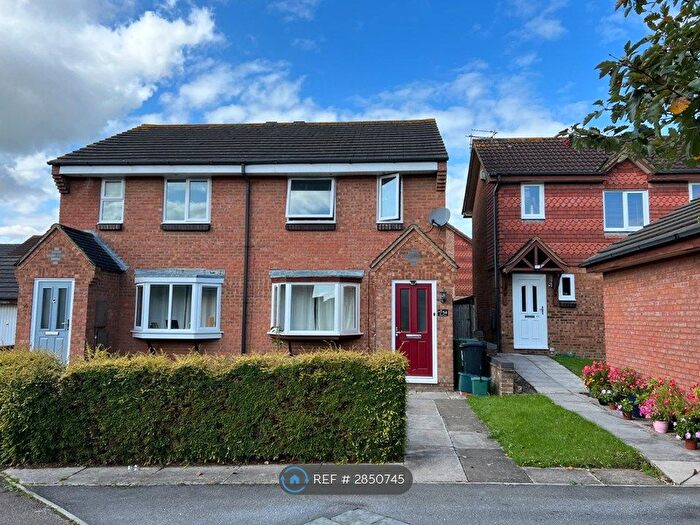 3 Bedroom Semi Detached House To Rent In Ellicks Close, Bristol, BS32