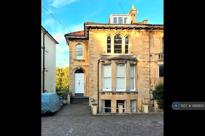 3 Bedroom Flat To Rent In Redland Road, Bristol, BS6