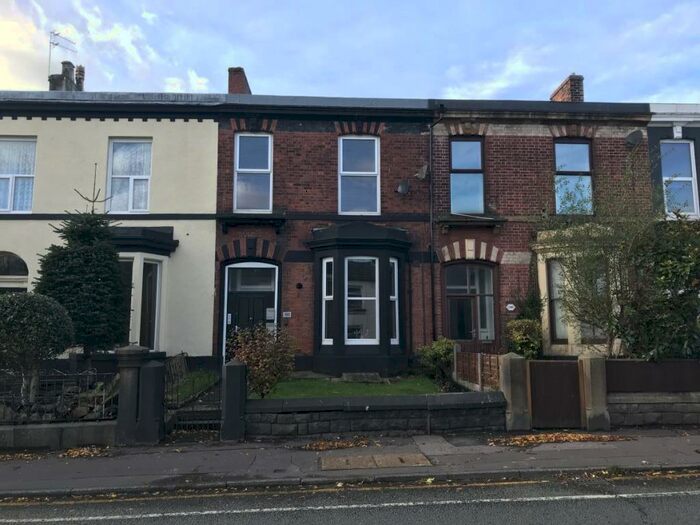 2 Bedroom Flat To Rent In Manchester Road, BL9