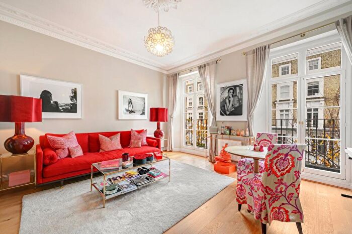 1 Bedroom Flat For Sale In Redcliffe Road, Chelsea, London, SW10