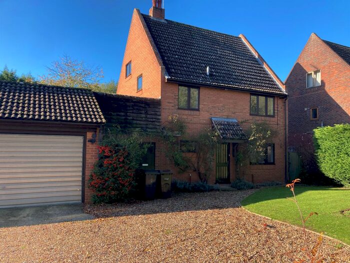 5 Bedroom Detached House For Sale In Grove Road, Brockdish, Diss, IP21